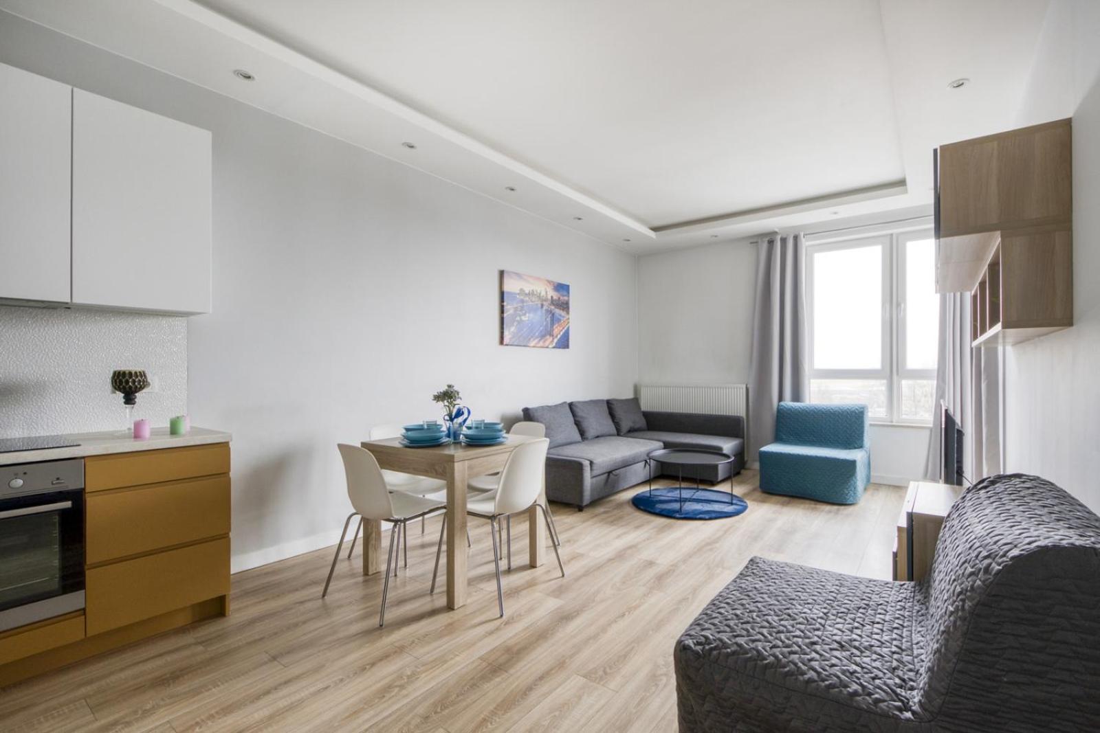 ורשה In Apartments Okecie מראה חיצוני תמונה